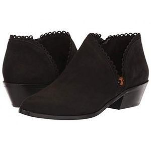 🌸🌼Nameria Ankle Boots in Black